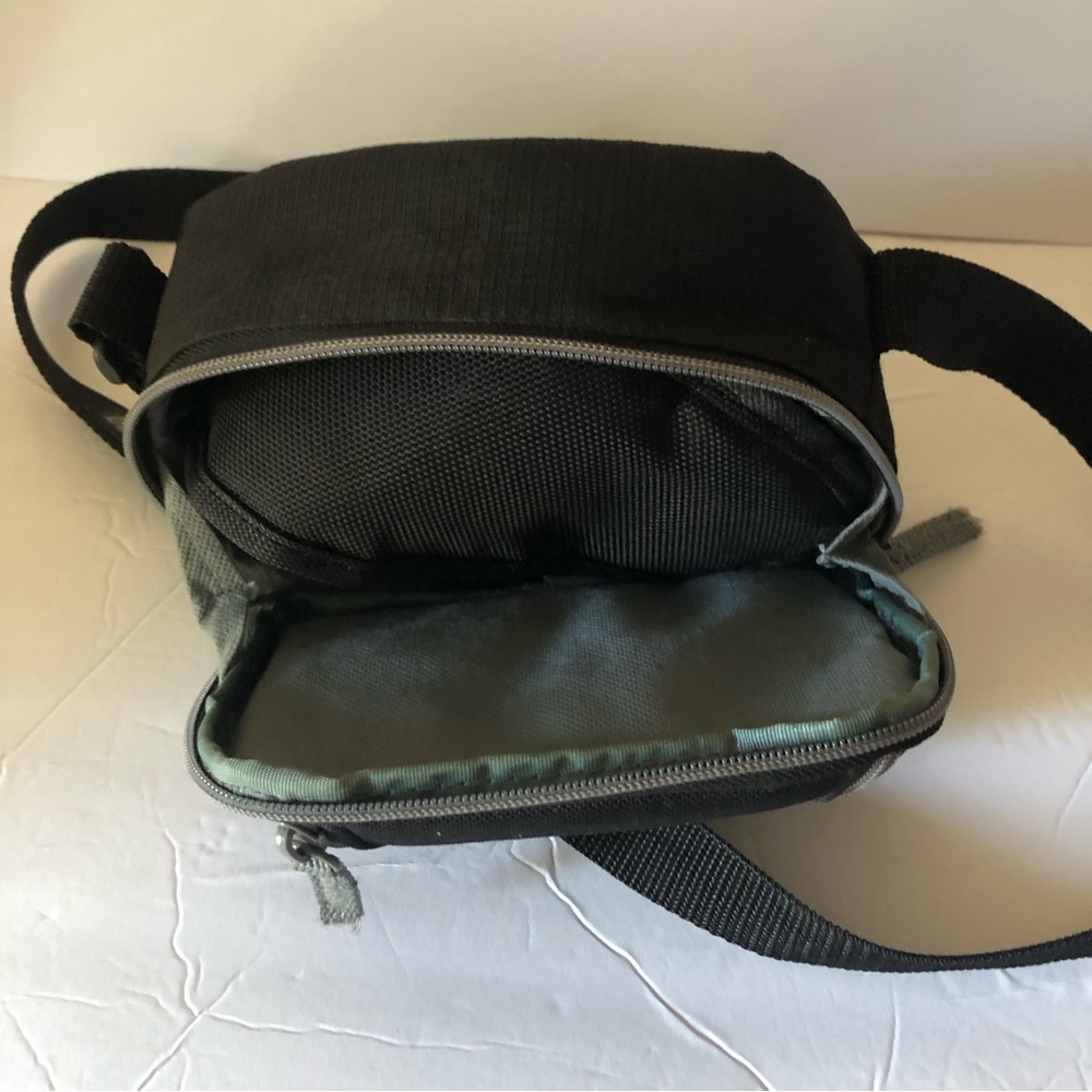 Bushnell Camera Bag - Picture 3 of 4